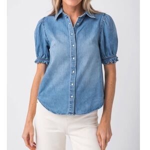 NWT‼️Risen Puff Sleeve Denim Button Down Shirt
